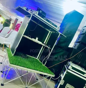 Professional Dj Booth