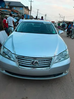 Lexus ES 2012 Silver