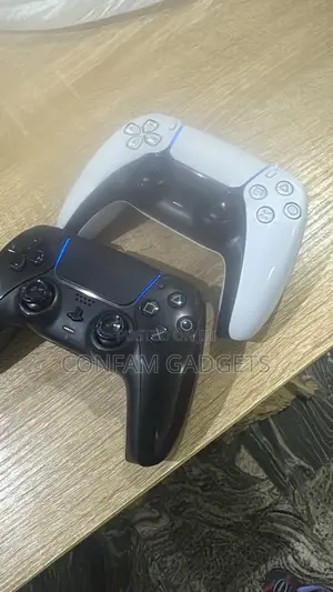 Ps5 Controller (Lot of 2)