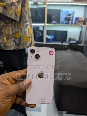 Apple iPhone 13 256 GB Pink