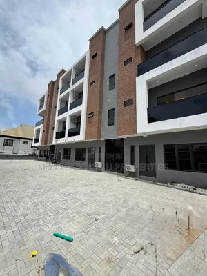 3bdrm Maisonette in Lekki Phase 1 for sale