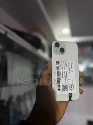 Apple iPhone 15 128 GB Green