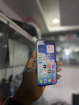 Apple iPhone 15 128 GB Green