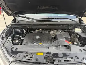 Toyota Highlander Limited 4x2 V6 (3.5L 6cyl 8A) 2017 Black