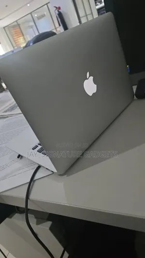 Laptop Apple MacBook Air 2015 8GB Intel Core i7 SSD 128GB