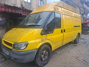 Ford Transit 2004 Yellow