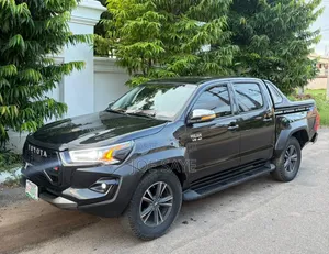 Toyota Hilux 2015 Black