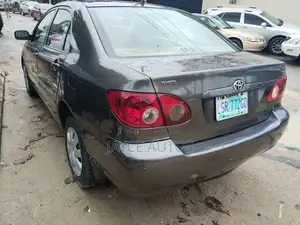 Toyota Corolla 2005 Gray