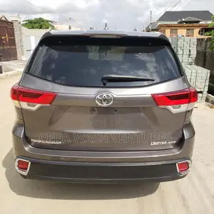 Toyota Highlander Limited 4dr SUV (3.5L 6cyl 6A) 2015 Brown