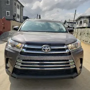 Toyota Highlander Limited 4dr SUV (3.5L 6cyl 6A) 2015 Brown