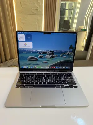 Laptop Apple MacBook Air 2022 M2 8GB Apple M2 SSD 256GB