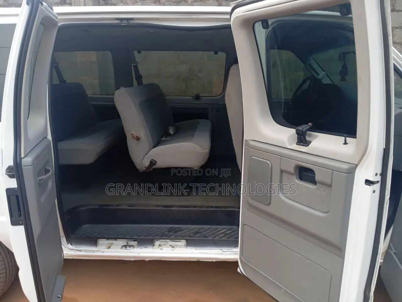 Ford E350 2007 White