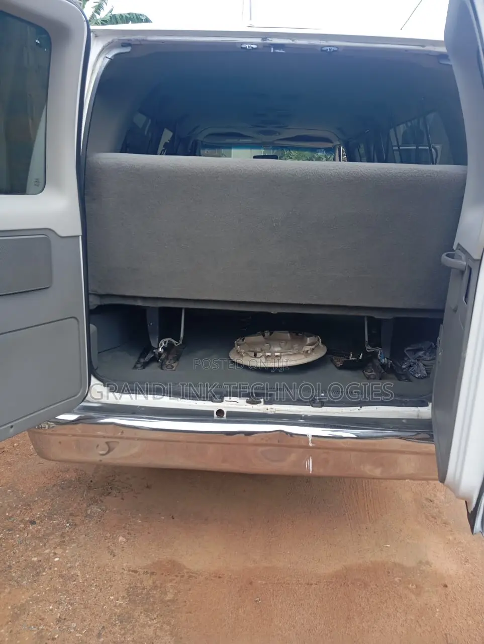 Ford E350 2007 White
