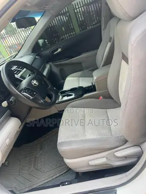 Toyota Camry LE 4dr Sedan (2.5L 4cyl 6A) 2013 White