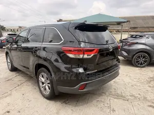 Toyota Highlander XLE 4dr SUV AWD (3.5L 6cyl 6A) 2015 Black