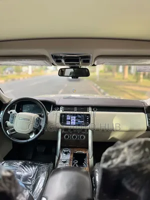 Land Rover Range Rover Vogue 2016 Gold