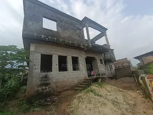 9bdrm Duplex in Peace Estate Baruwa for sale