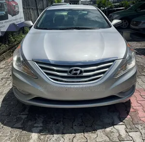 Hyundai Sonata Limited Sedan FWD (2.4L 4cyl 6A) 2013 Silver