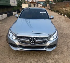 Mercedes-Benz C300 2016 Silver