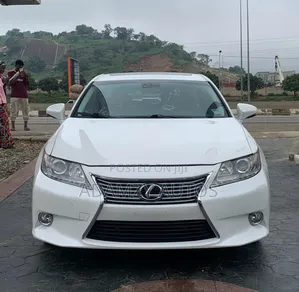 Lexus ES 2014 White
