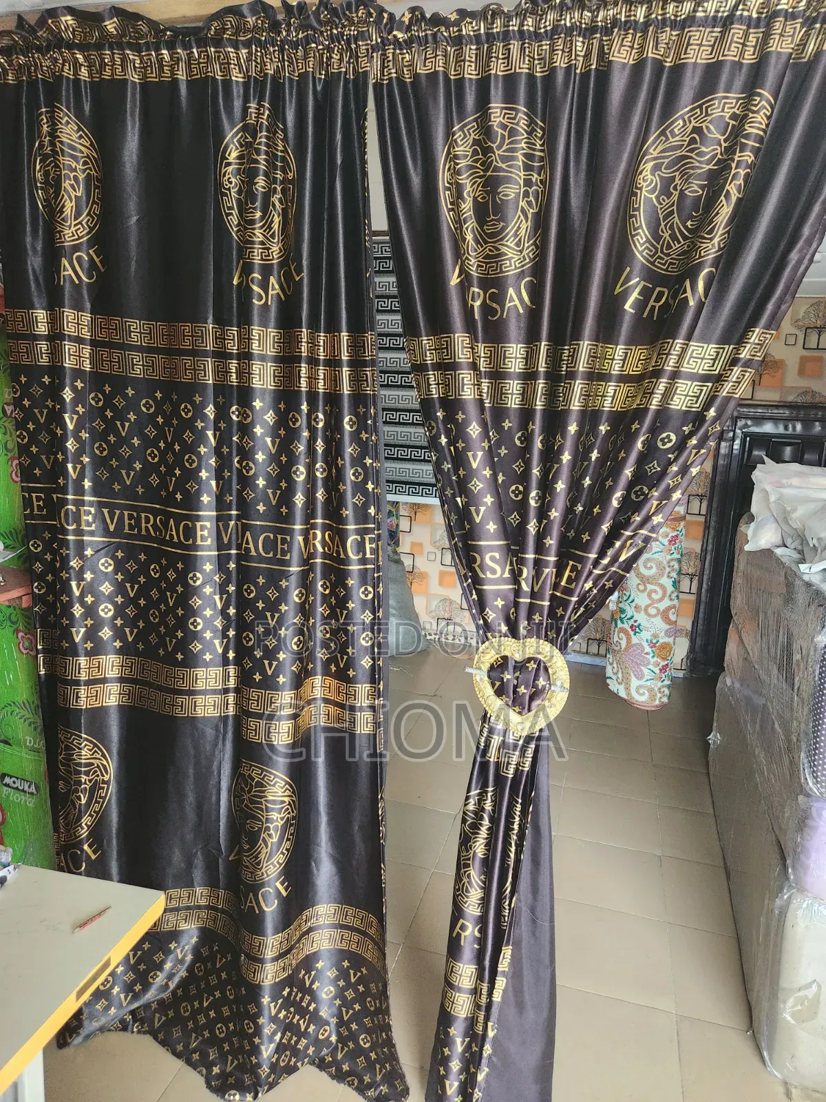 Omas Bedding/Interiors World