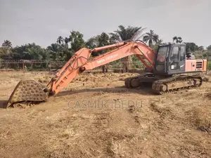 2 Unit Locally Used Excavators for Sale.