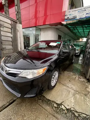 Toyota Camry L 4dr Sedan w/Prod. End 11/13 (2.5L 4cyl 6A) 2014 Black