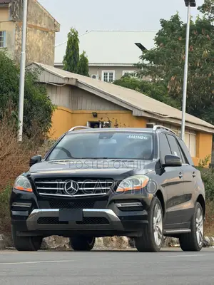 Mercedes-Benz M Class ML350 4dr SUV (3.5L 6cyl 7A) 2014 Black