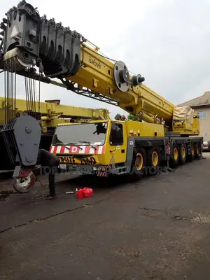 Crane 250 Ton
