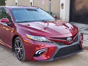 Toyota Camry 2018