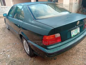 BMW 316i 1993 Green