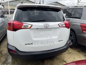 Toyota RAV4 Limited 4dr SUV (2.5L 4cyl 6A) 2015 White