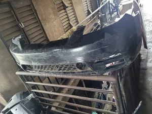 Front Bumper Matrix 2003