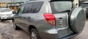 Toyota RAV4 2008 Green