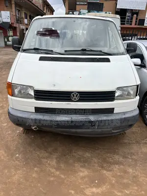 Volkswagen Transporter 2004 White