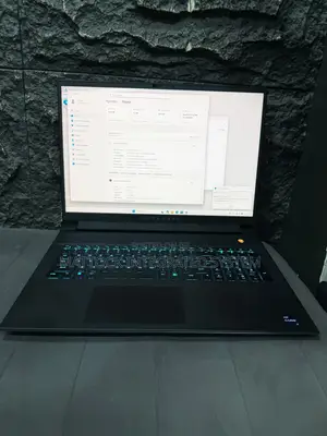 Laptop Dell Allienware M18 R1 32GB Intel Core i9 SSD 1T