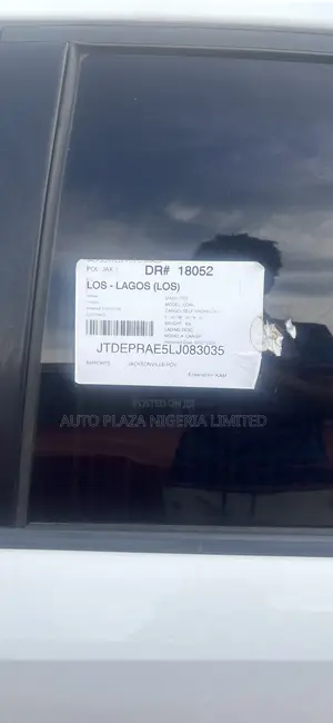 Toyota Corolla LE 2020 White