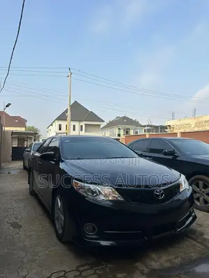 Toyota Camry SE 4dr Sedan (2.5L 4cyl 6A) 2012 Black