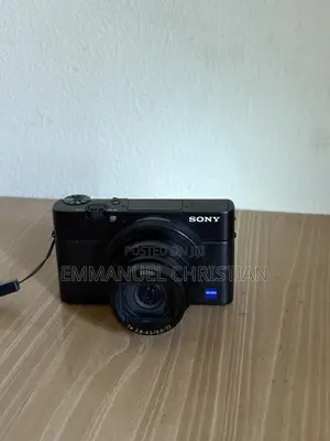 Sony Rx100 M6 for Sale in Abuja