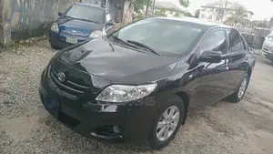Toyota Corolla Base 4dr Sedan (1.8L 4cyl 5M) 2010 Black