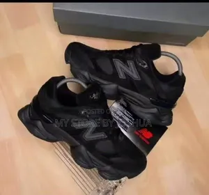 NB Sneakers