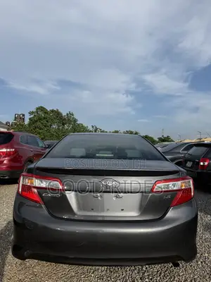 Toyota Camry LE 4dr Sedan (2.5L 4cyl 6A) 2013 Gray