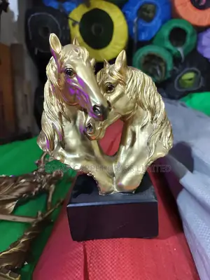 Figurine and Statues . Available in Bulk