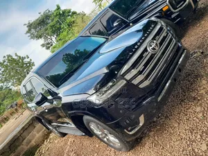 Toyota Land Cruiser 2016 Black