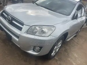 Toyota Highlander 2010 Silver
