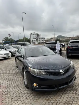 Toyota Camry SE 4dr Sedan (2.5L 4cyl 6A) 2013 Black