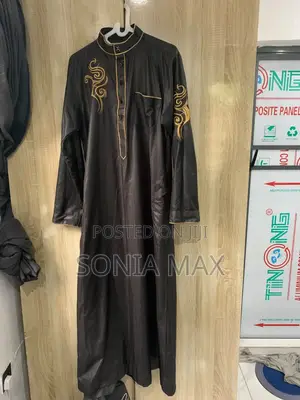 Men’S Jalabiya With Gold Embroidery
