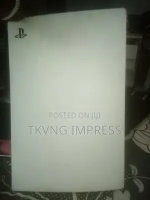 Playstation Five (V)