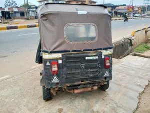 Bajaj RE 2021 Yellow