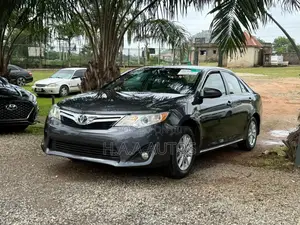 Toyota Camry LE 4dr Sedan (2.5L 4cyl 6A) 2013 Gray
